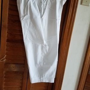 Crisp white Capris